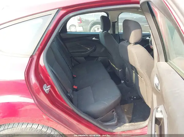 1FADP3K22HL313189 2017 FORD FOCUS - Image 8