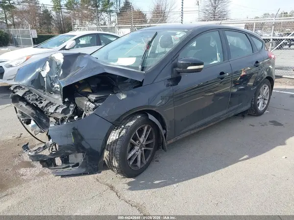 1FADP3K22HL313385 2017 FORD FOCUS - Image 2