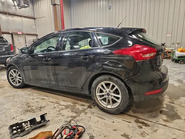 1FADP3K22HL319798 2017 FORD FOCUS - Image 2