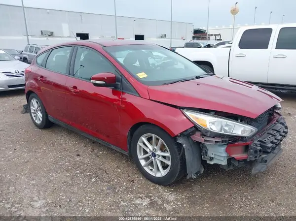 1FADP3K22HL327285 2017 FORD FOCUS - Image 1
