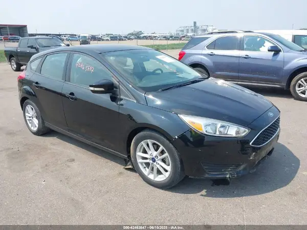 1FADP3K22HL329117 2017 FORD FOCUS - Image 1