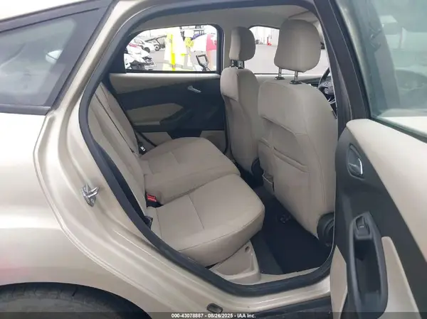 1FADP3K22JL204883 2018 FORD FOCUS - Image 8