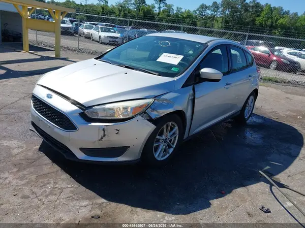 1FADP3K22JL207623 2018 FORD FOCUS - Image 2