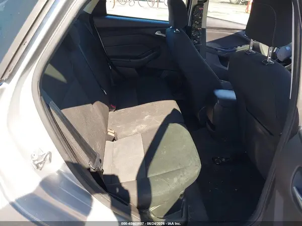 1FADP3K22JL207623 2018 FORD FOCUS - Image 8