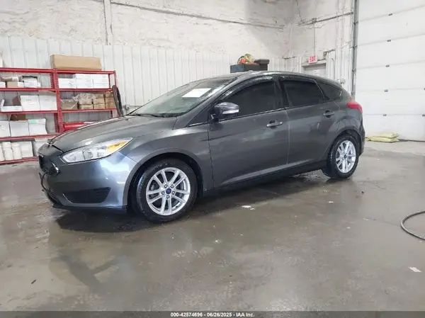 1FADP3K22JL211977 2018 FORD FOCUS - Image 2