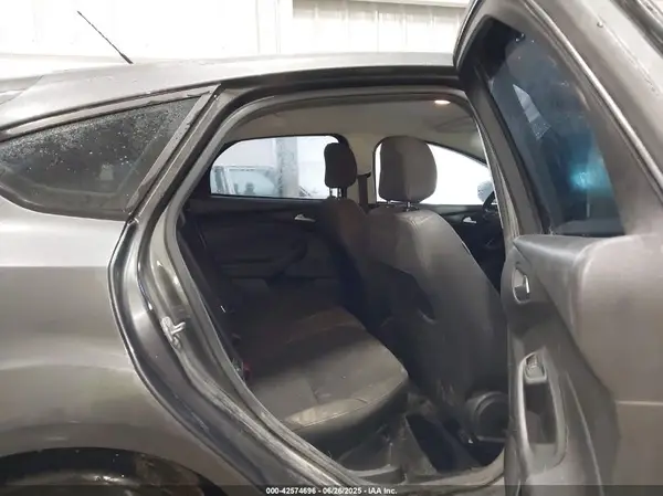 1FADP3K22JL211977 2018 FORD FOCUS - Image 8