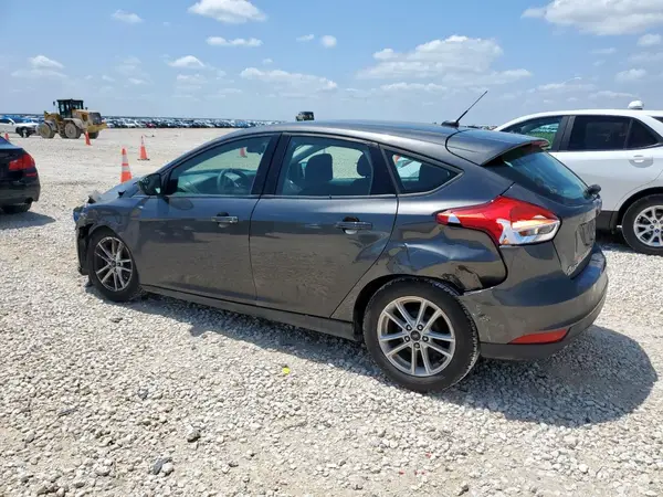 1FADP3K22JL229766 2018 FORD FOCUS - Image 2