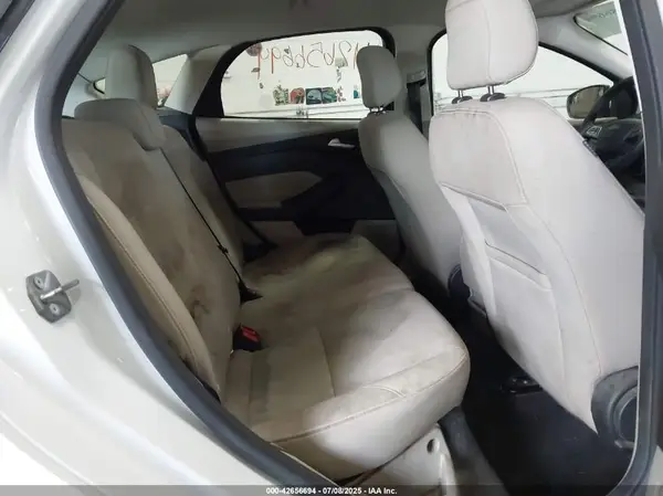 1FADP3K22JL237026 2018 FORD FOCUS - Image 8