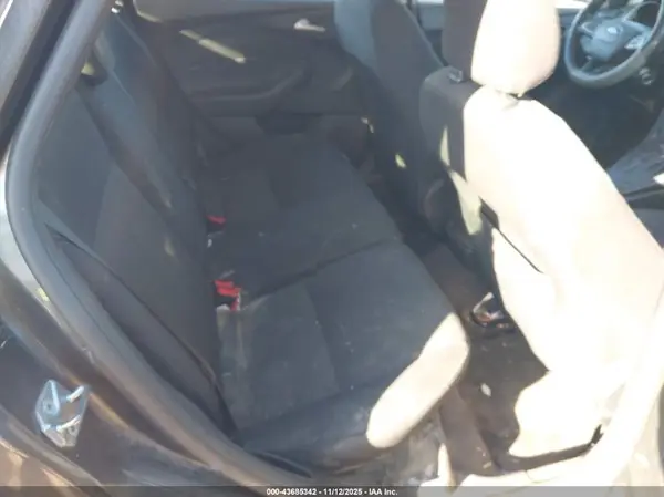 1FADP3K22JL238290 2018 FORD FOCUS - Image 8