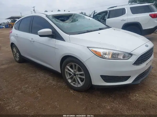 1FADP3K22JL244221 2018 FORD FOCUS - Image 1