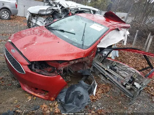 1FADP3K22JL249046 2018 FORD FOCUS - Image 2