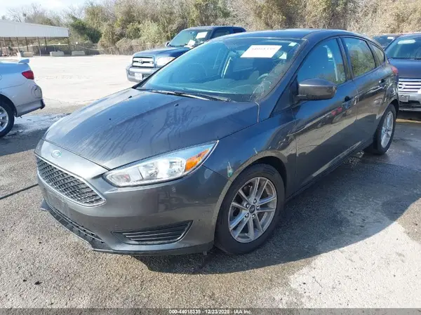 1FADP3K22JL250827 2018 FORD FOCUS - Image 2