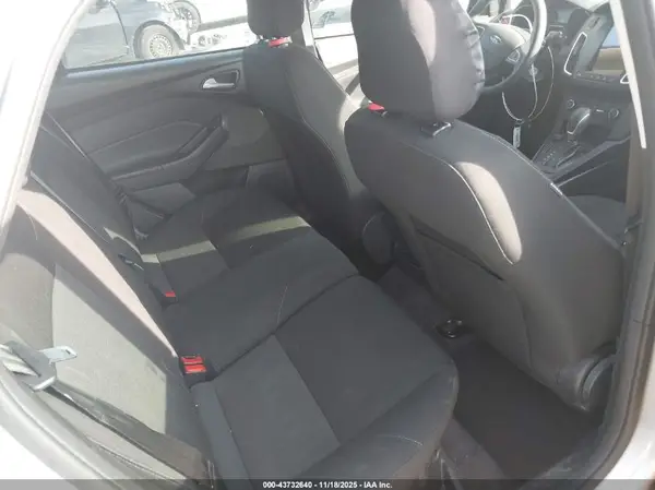 1FADP3K22JL253131 2018 FORD FOCUS - Image 8
