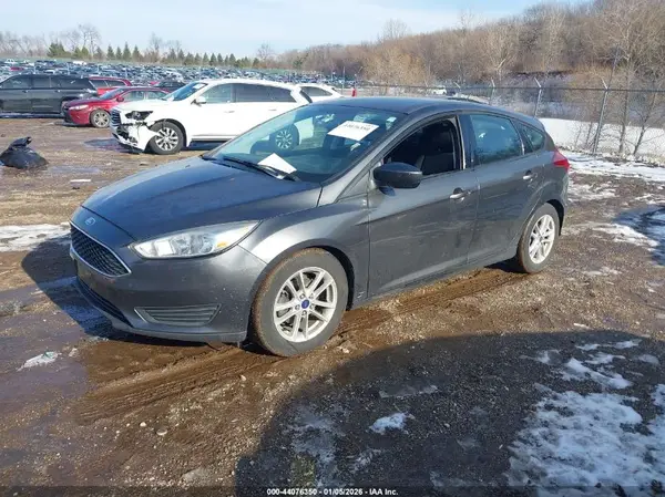 1FADP3K22JL257230 2018 FORD FOCUS - Image 2