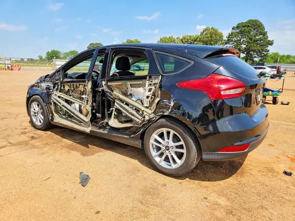 1FADP3K22JL258975 2018 FORD FOCUS - Image 2