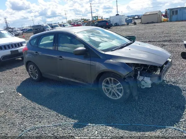 1FADP3K22JL280832 2018 FORD FOCUS - Image 1
