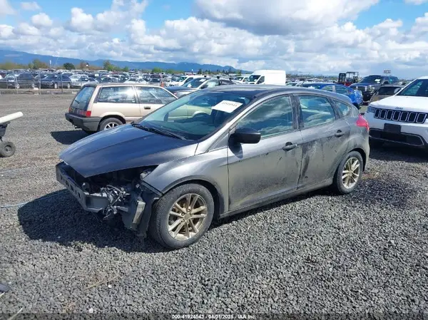 1FADP3K22JL280832 2018 FORD FOCUS - Image 2