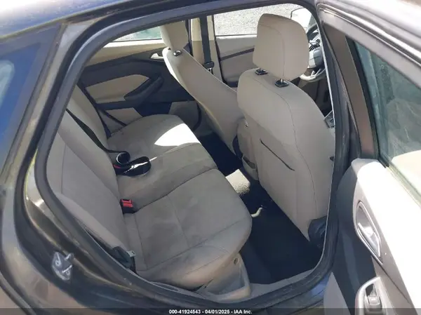 1FADP3K22JL280832 2018 FORD FOCUS - Image 8