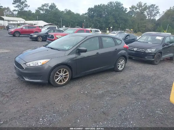 1FADP3K22JL282838 2018 FORD FOCUS - Image 2