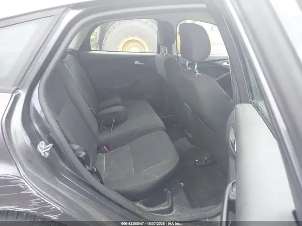 1FADP3K22JL282838 2018 FORD FOCUS - Image 8