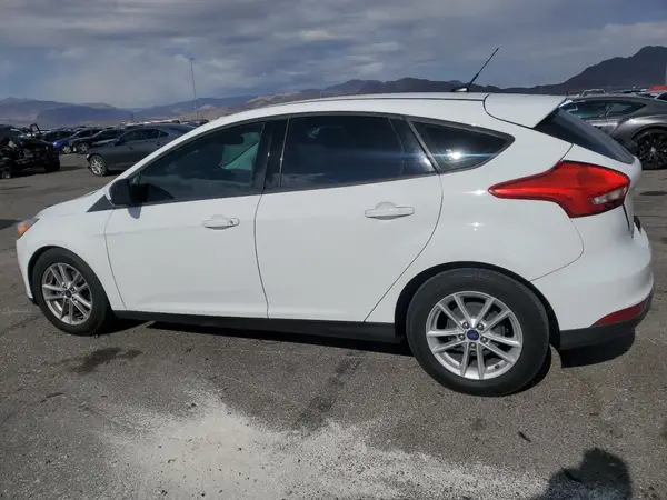 1FADP3K22JL287733 2018 FORD FOCUS - Image 2