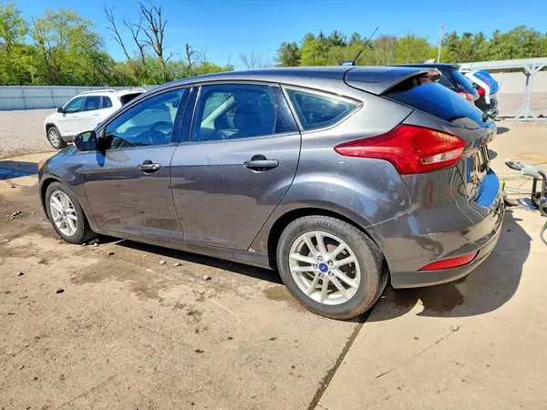 1FADP3K22JL300853 2018 FORD FOCUS - Image 2