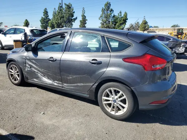 1FADP3K22JL306801 2018 FORD FOCUS - Image 2