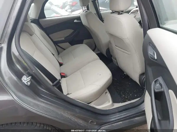1FADP3K22JL327101 2018 FORD FOCUS - Image 8
