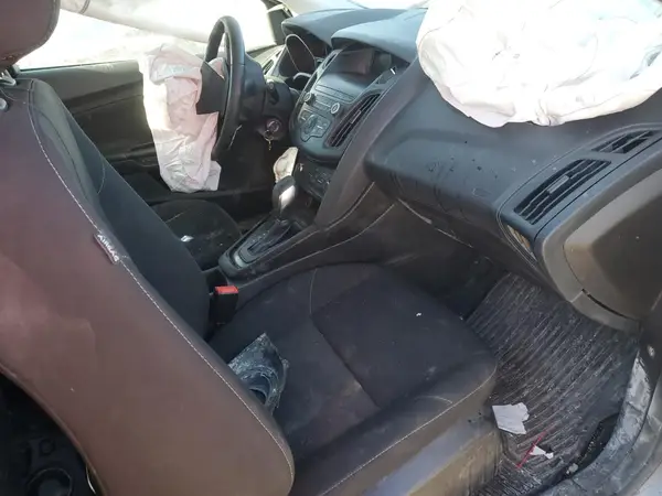 1FADP3K22JL331262 2018 FORD FOCUS - Image 8