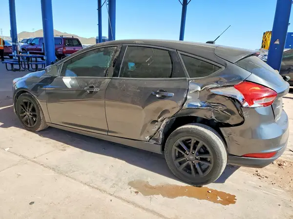 1FADP3K22JL331410 2018 FORD FOCUS - Image 2