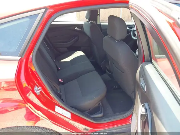 1FADP3K23GL209616 2016 FORD FOCUS - Image 8