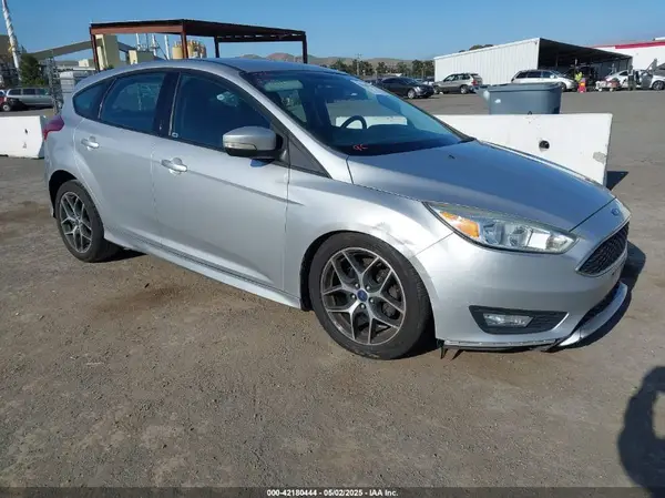 1FADP3K23GL247119 2016 FORD FOCUS - Image 1