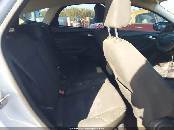 1FADP3K23GL255351 2016 FORD FOCUS - Image 8