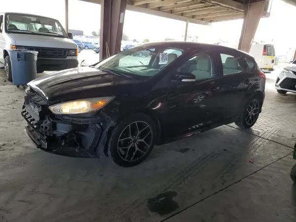 1FADP3K23GL276197 2016 FORD FOCUS - Image 1
