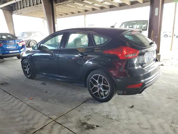 1FADP3K23GL276197 2016 FORD FOCUS - Image 2