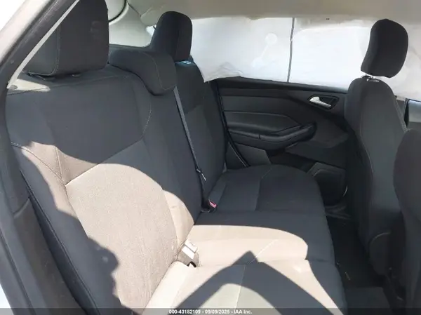 1FADP3K23GL277219 2016 FORD FOCUS - Image 8