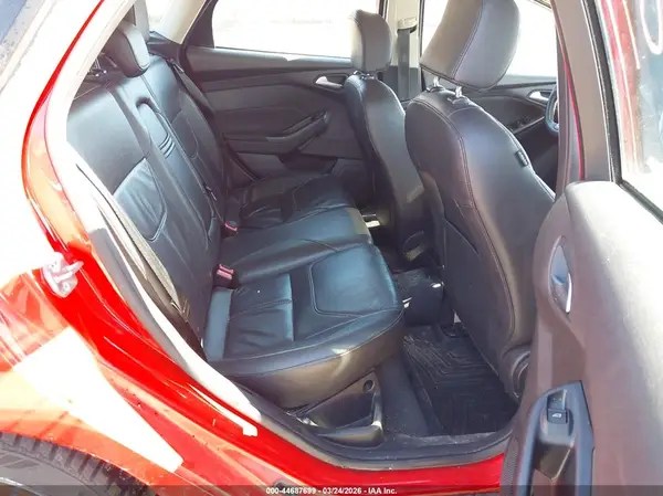 1FADP3K23GL277673 2016 FORD FOCUS - Image 8