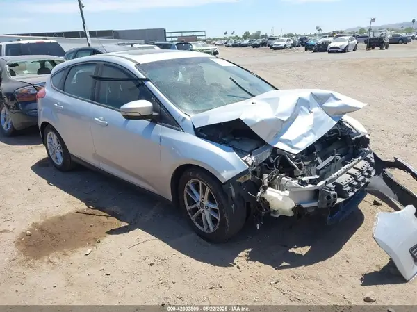 1FADP3K23GL285000 2016 FORD FOCUS - Image 1