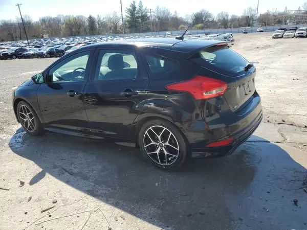 1FADP3K23GL289452 2016 FORD FOCUS - Image 2