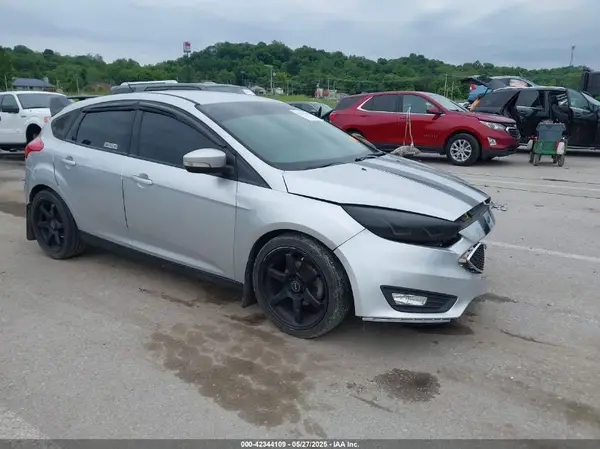 1FADP3K23GL311806 2016 FORD FOCUS - Image 1