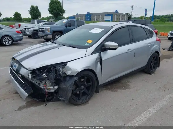 1FADP3K23GL311806 2016 FORD FOCUS - Image 2