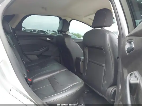 1FADP3K23GL311806 2016 FORD FOCUS - Image 8