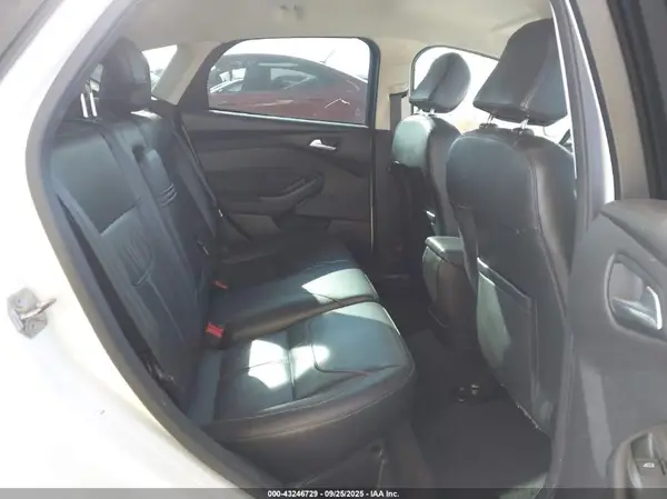 1FADP3K23GL319422 2016 FORD FOCUS - Image 8