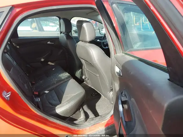 1FADP3K23GL339587 2016 FORD FOCUS - Image 8
