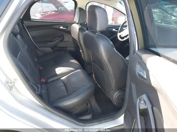 1FADP3K23GL344403 2016 FORD FOCUS - Image 8