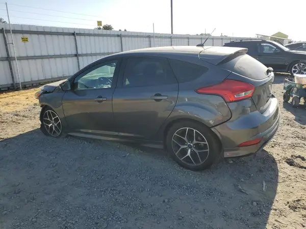 1FADP3K23GL363274 2016 FORD FOCUS - Image 2