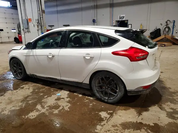1FADP3K23GL366479 2016 FORD FOCUS - Image 2