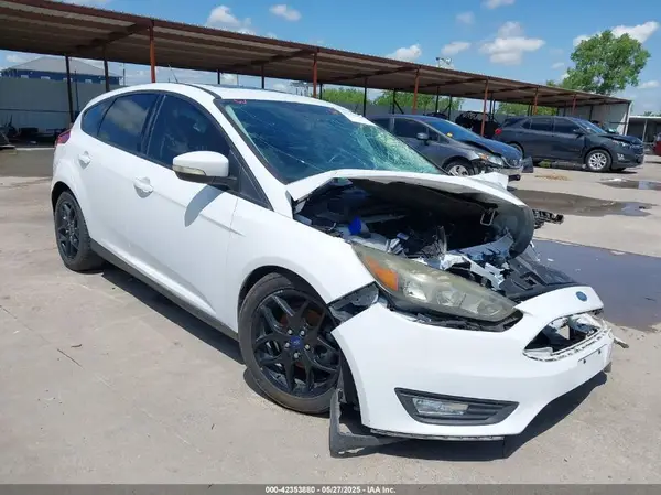 1FADP3K23GL368085 2016 FORD FOCUS - Image 1