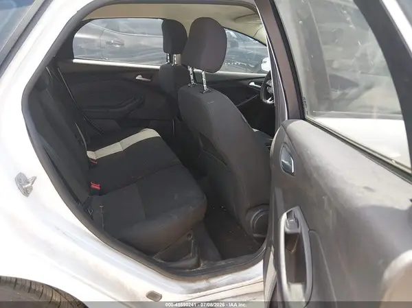 1FADP3K23GL372296 2016 FORD FOCUS - Image 8