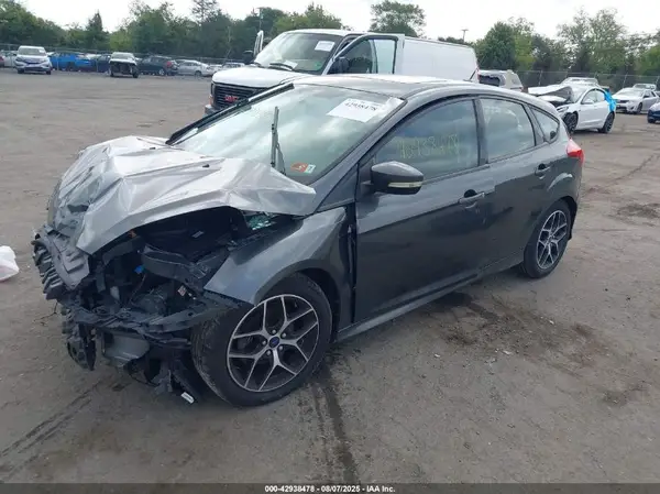 1FADP3K23GL377109 2016 FORD FOCUS - Image 2